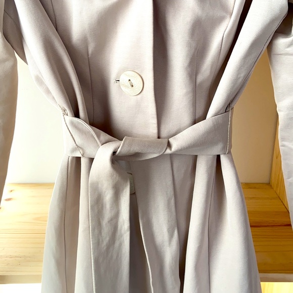 Tahari Three quarter length Trench-coat - Picture 3 of 4